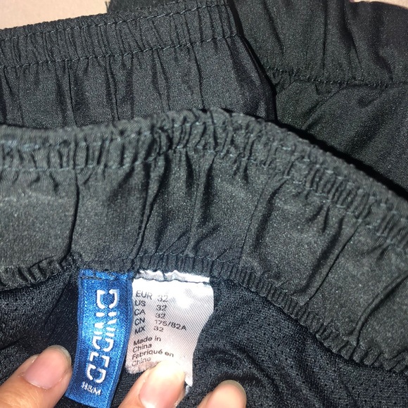 H&M Black Joggers - Picture 2 of 6